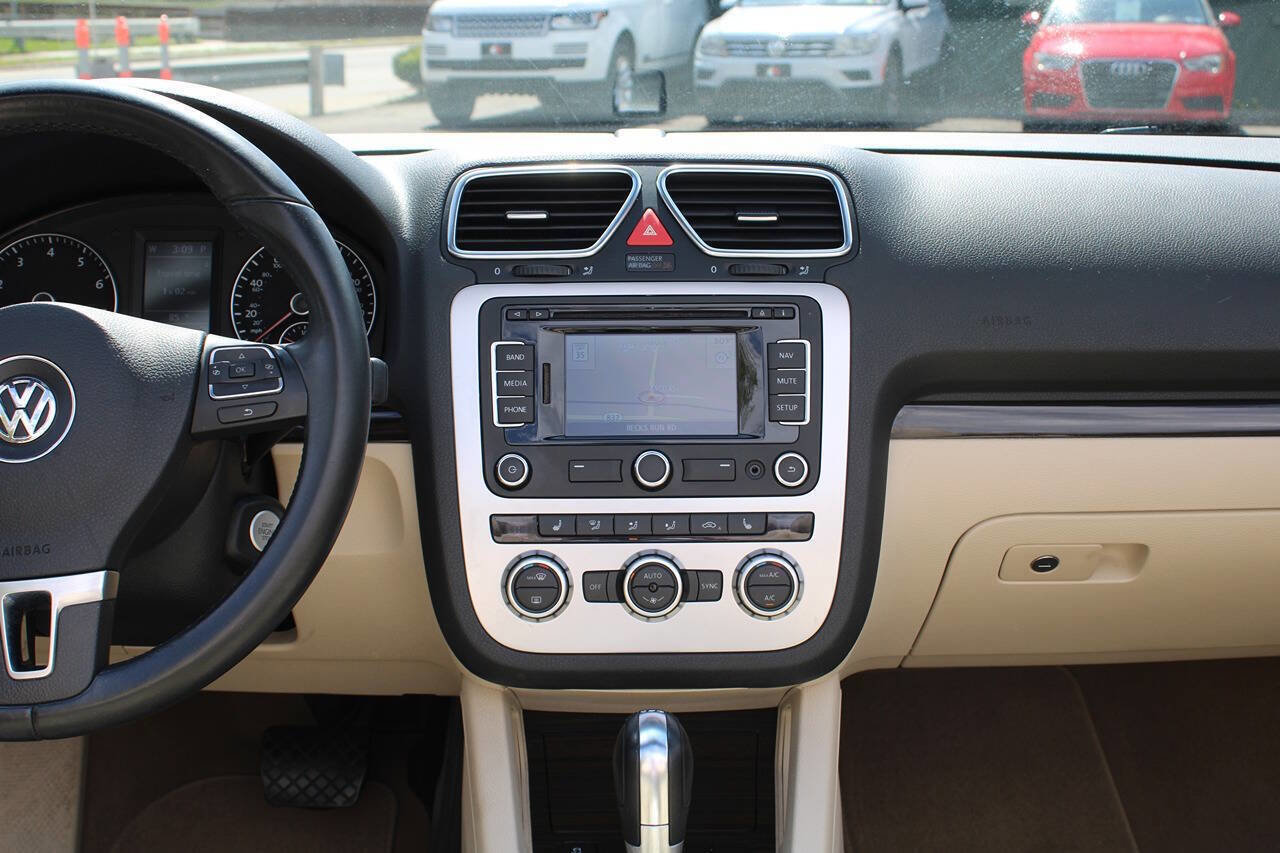 Used 2013 Volkswagen Eos Lux image 18