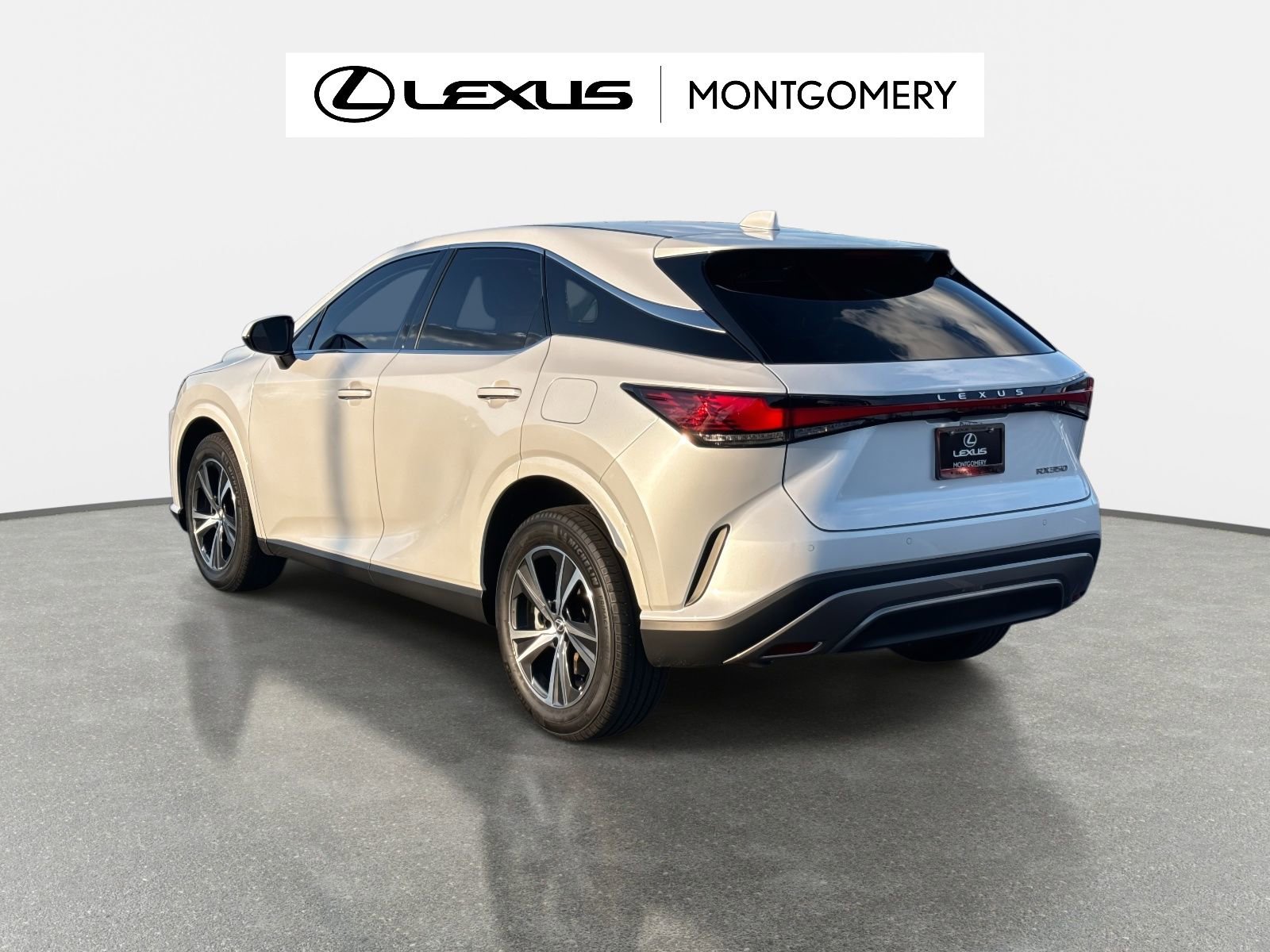 Used 2024 Lexus RX 350 FWD w/ Technology Package image 5
