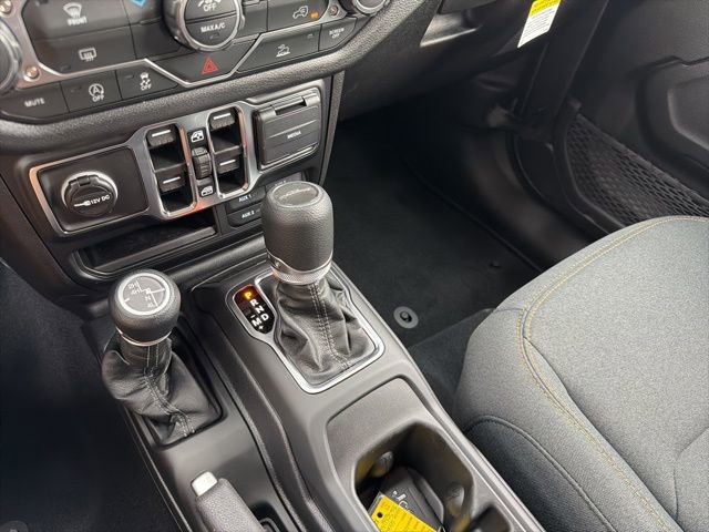 New 2025 Jeep Gladiator Sport AWD/4WD image 19