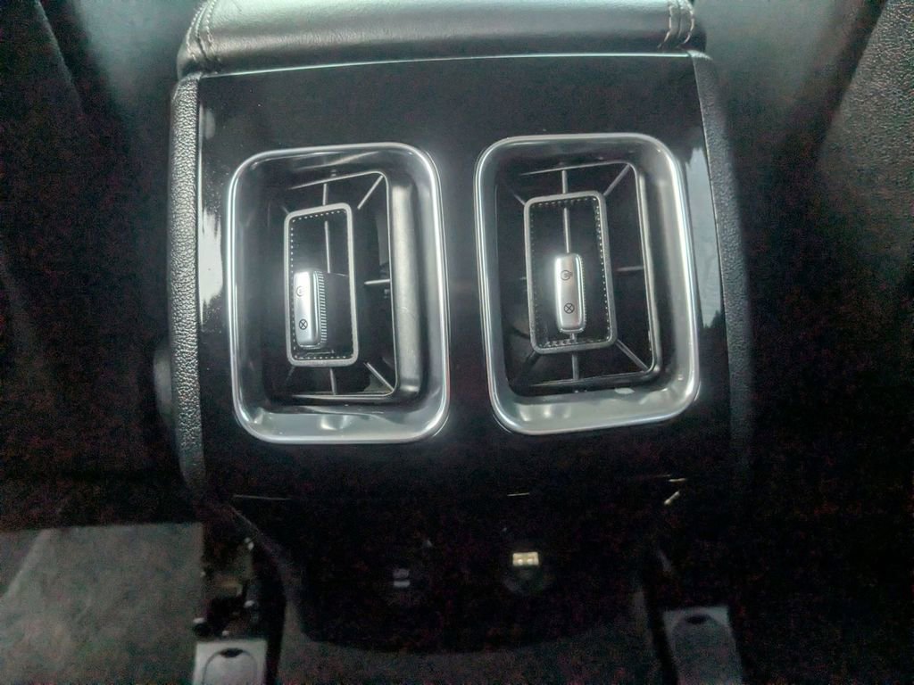 Used 2023 Kia Sorento SX image 34