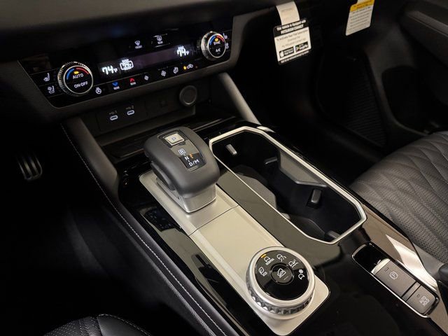 New 2026 Mitsubishi Outlander SEL FWD image 19