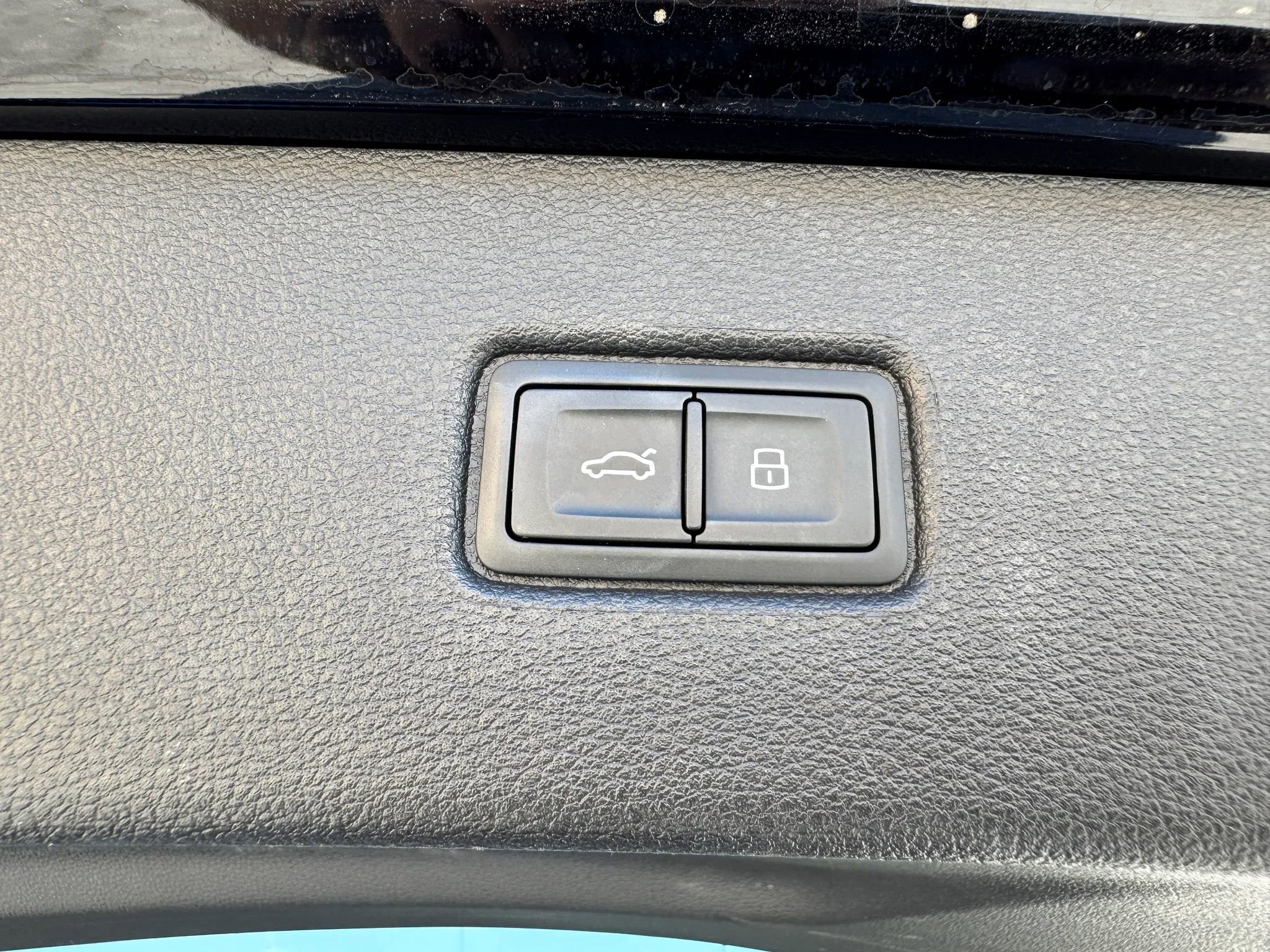 Used 2021 Audi Q7 3.0T Premium image 38