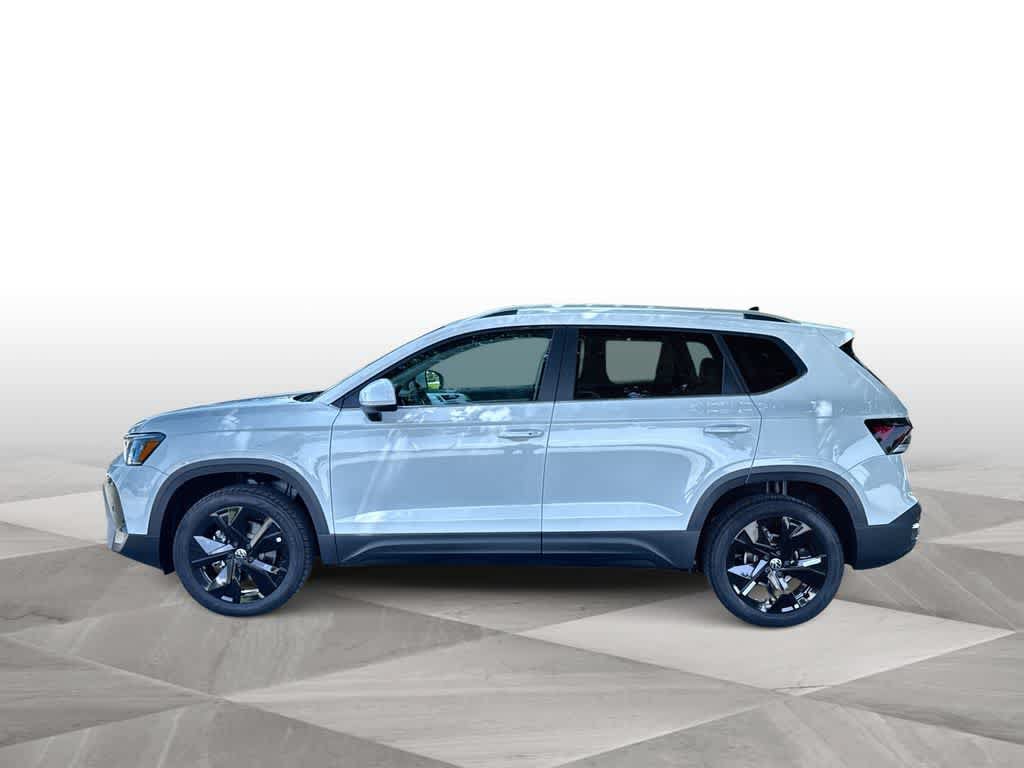 New 2026 Volkswagen Taos SE FWD image 5