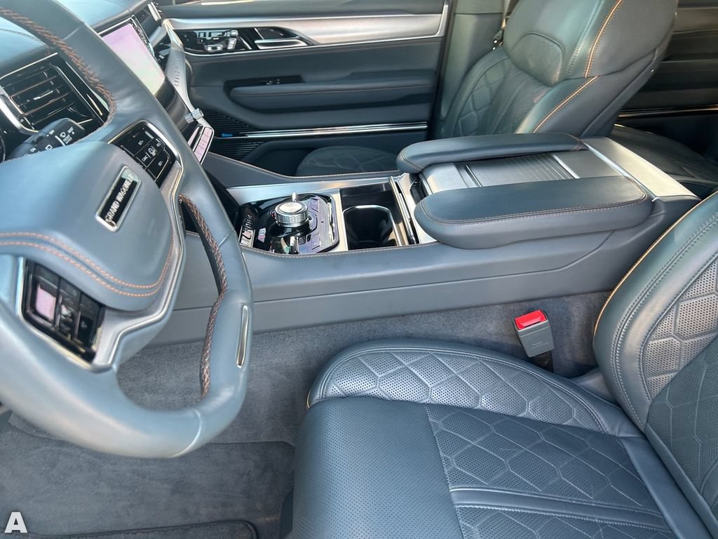 Certified 2022 Jeep Grand Wagoneer Series III w/ Flexible Seating Group AWD/4WD image 19