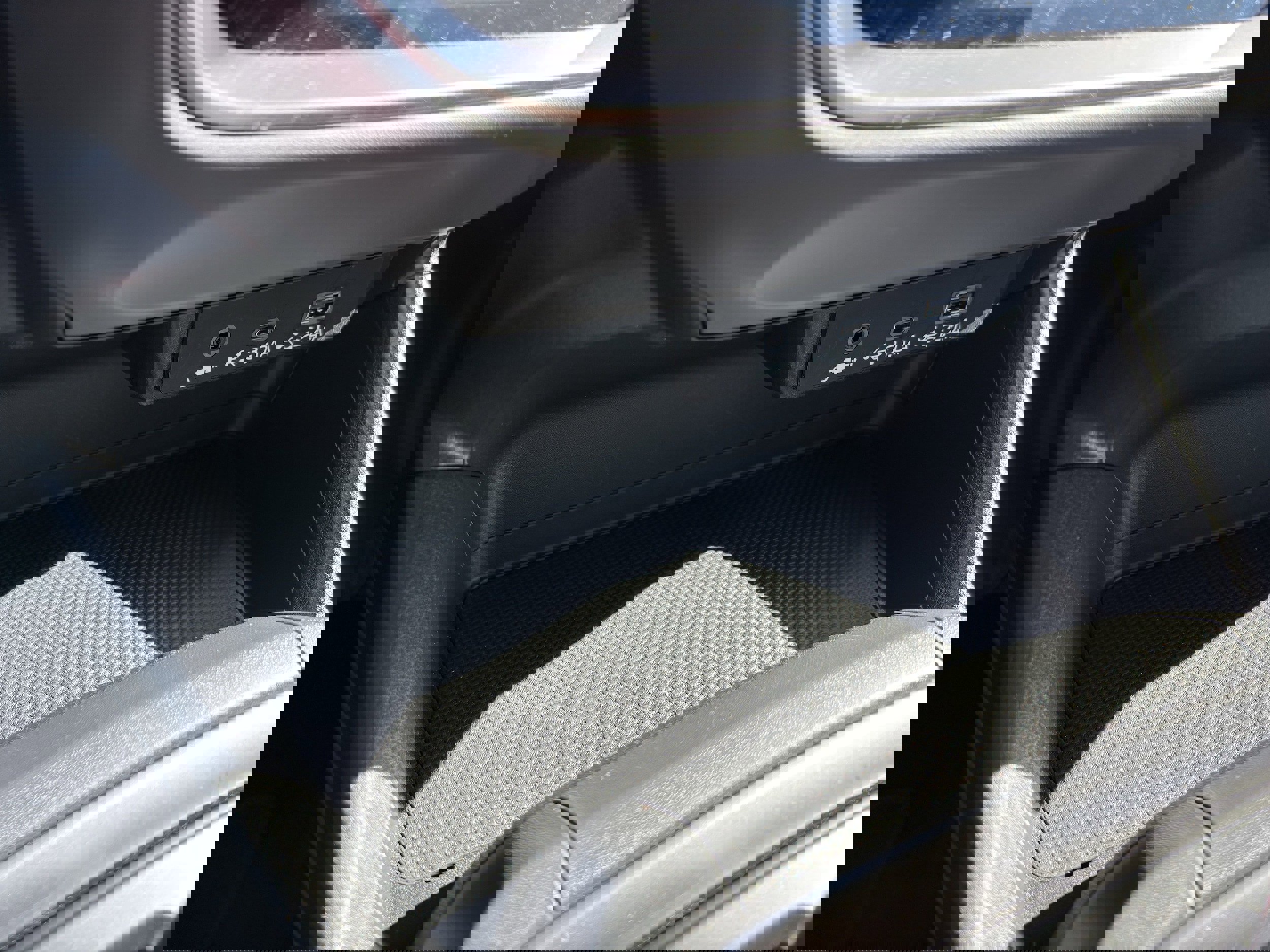 Certified 2024 Subaru Crosstrek 2.0i Premium image 32