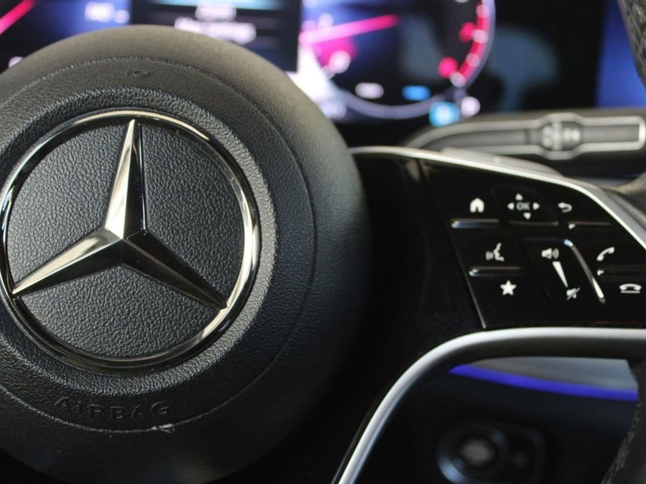 Used 2024 Mercedes-Benz GLS 450 4MATIC image 33