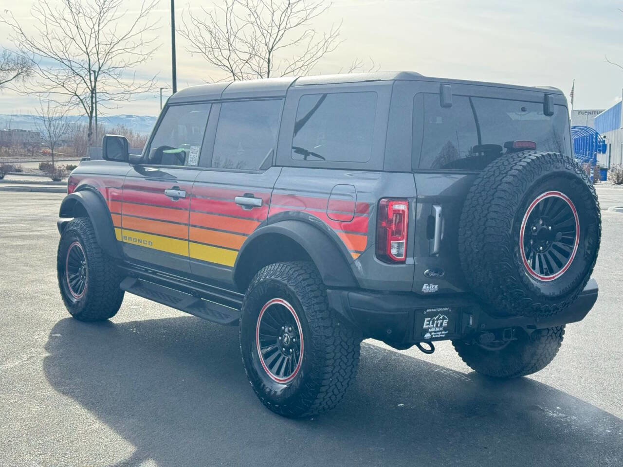 Used 2025 Ford Bronco Big Bend w/ Black Diamond Package image 9