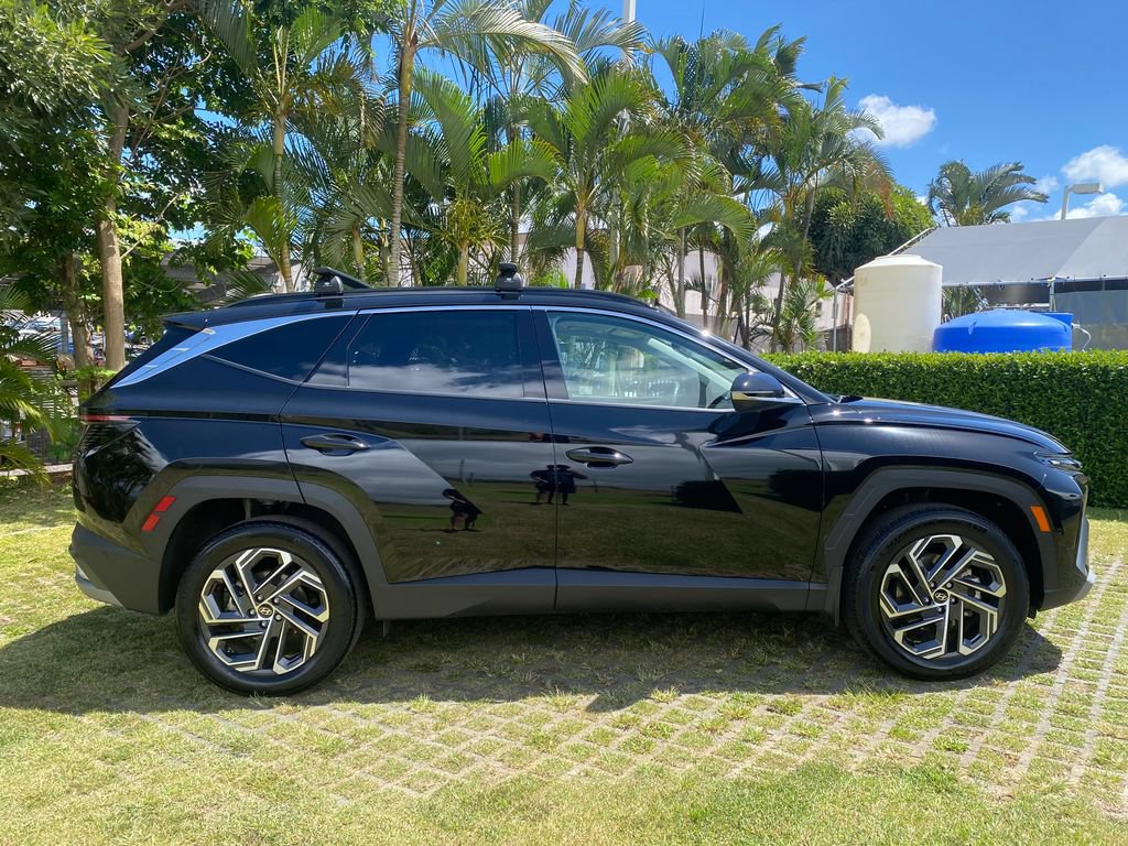 Used 2025 Hyundai Tucson Limited AWD/4WD image 26