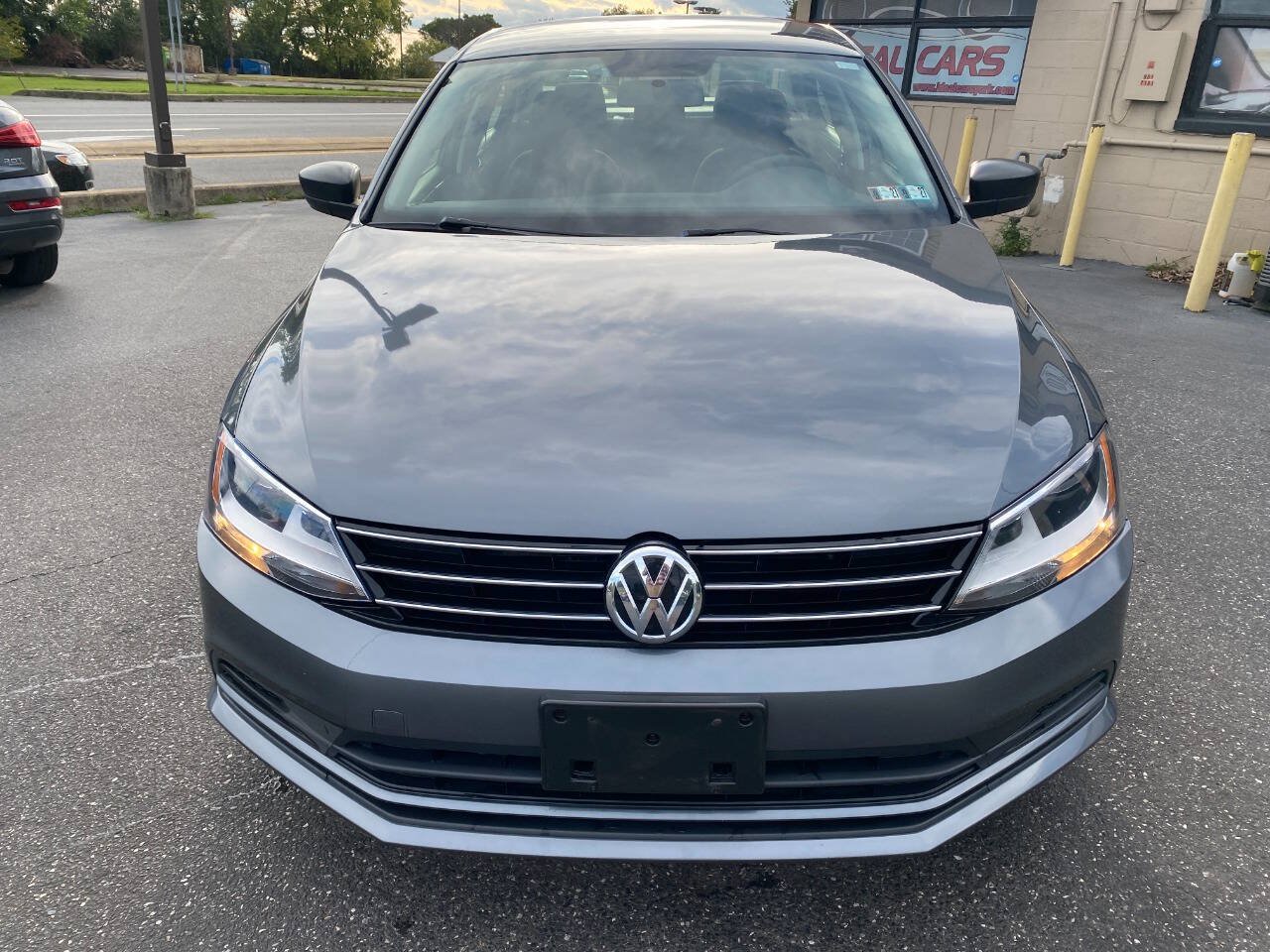 Used 2016 Volkswagen Jetta SE FWD image 8