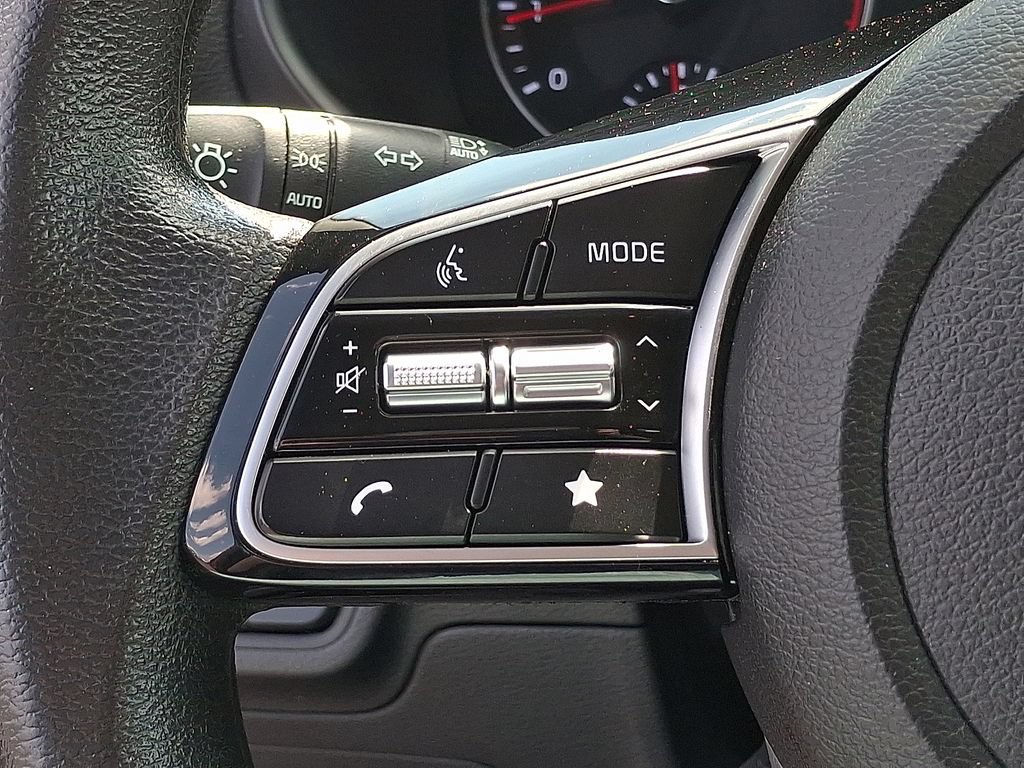 Certified 2024 Kia Forte LXS FWD image 17