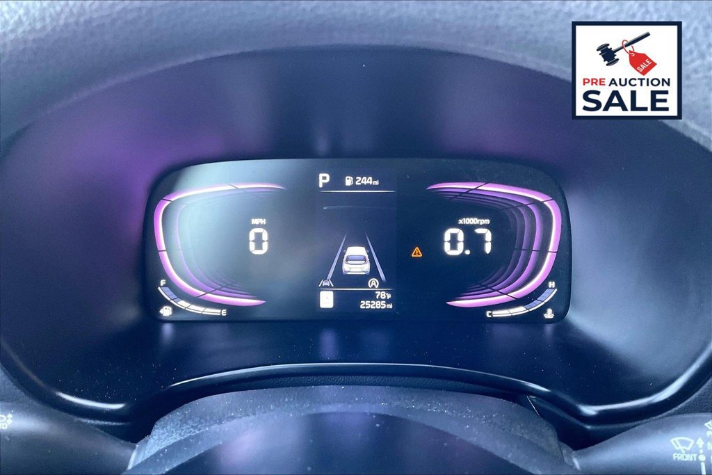 Used 2025 Kia Soul LX w/ LX Technology Package FWD image 19
