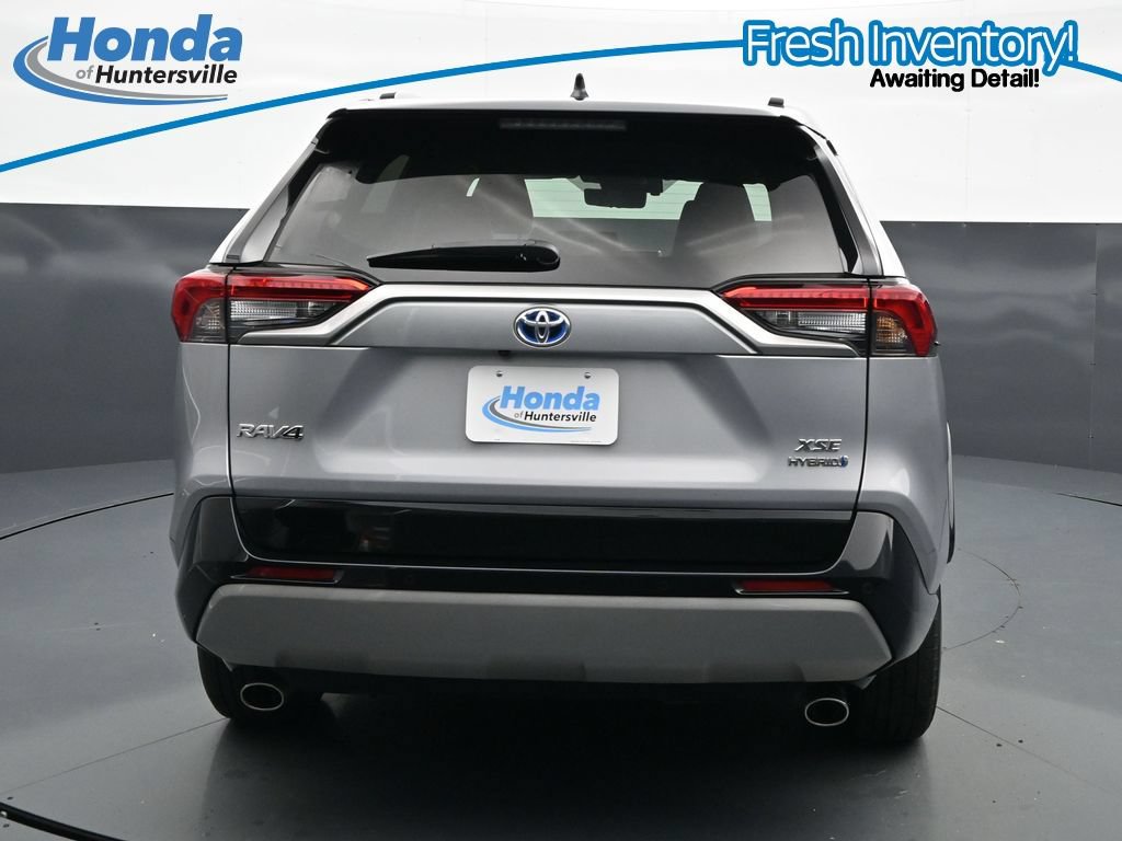 Used 2022 Toyota RAV4 XSE AWD/4WD image 8