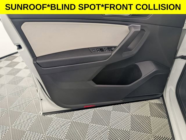 Used 2021 Volkswagen Tiguan SE R-Line w/ 3rd Row Seat Package image 10