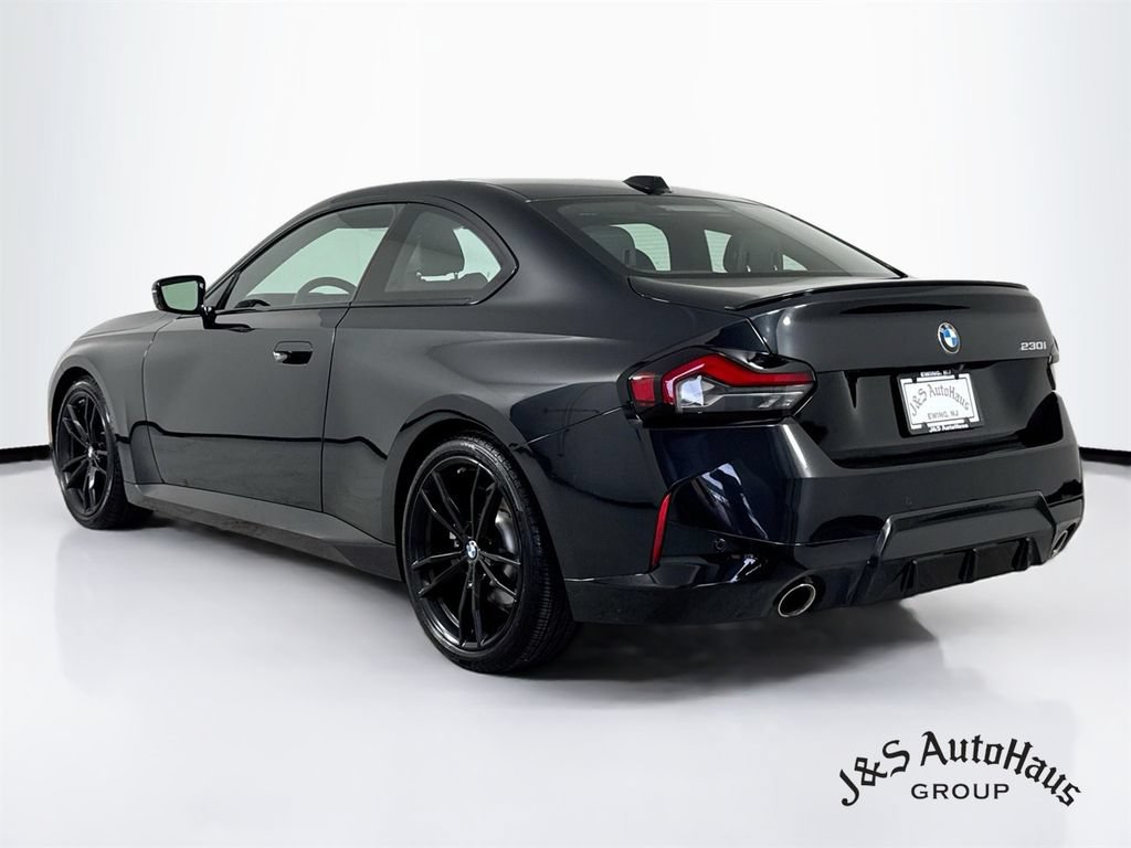 Used 2024 BMW 230i Coupe w/ Premium Package RWD image 5