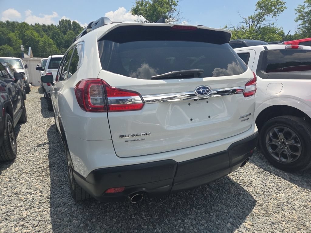 Used 2022 Subaru Ascent Limited w/ Technology Package AWD/4WD image 5