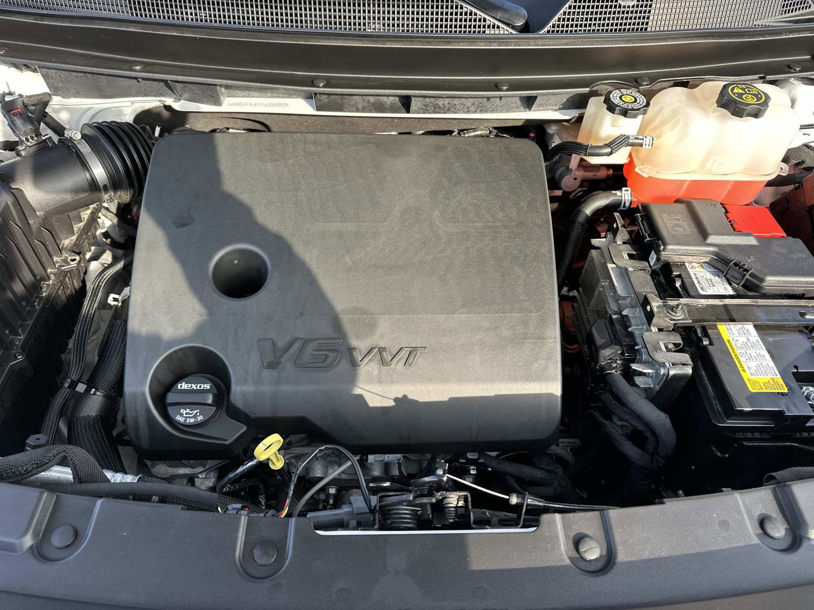 Used 2023 Chevrolet Traverse LT w/ Rear Camera Mirror Package image 10