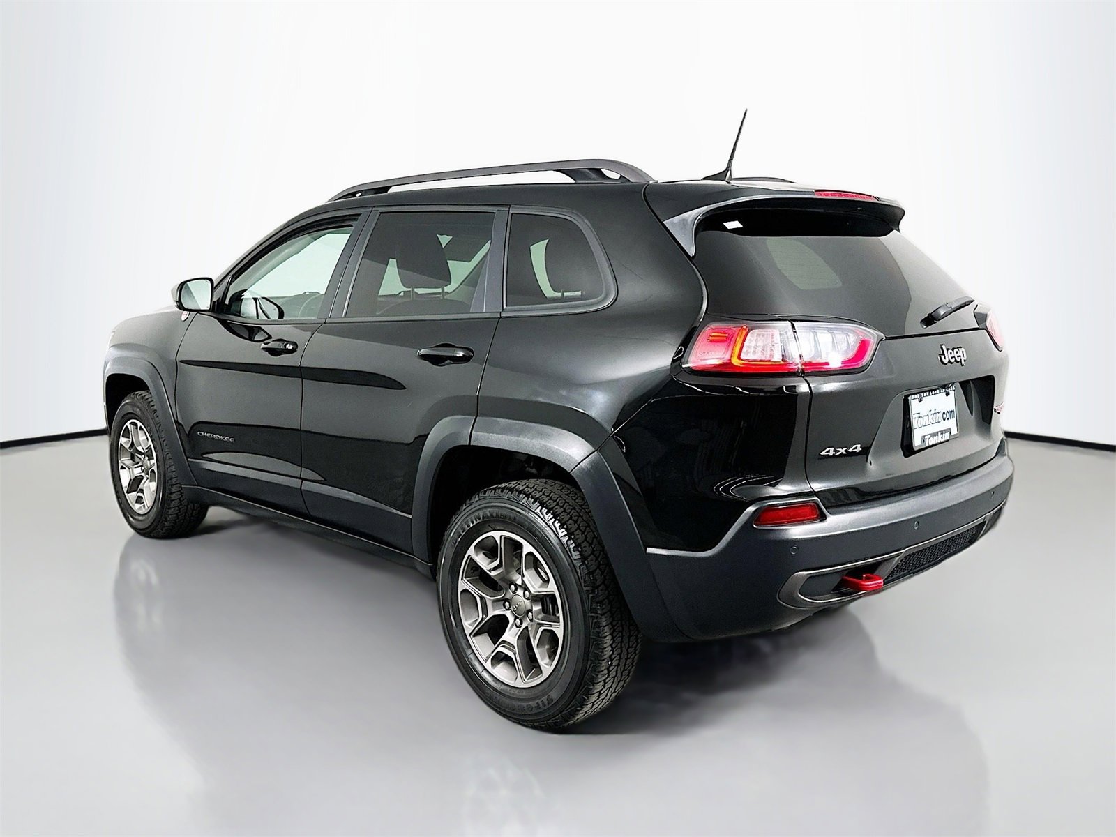 Used 2020 Jeep Cherokee Trailhawk w/ Cold Weather Group image 5