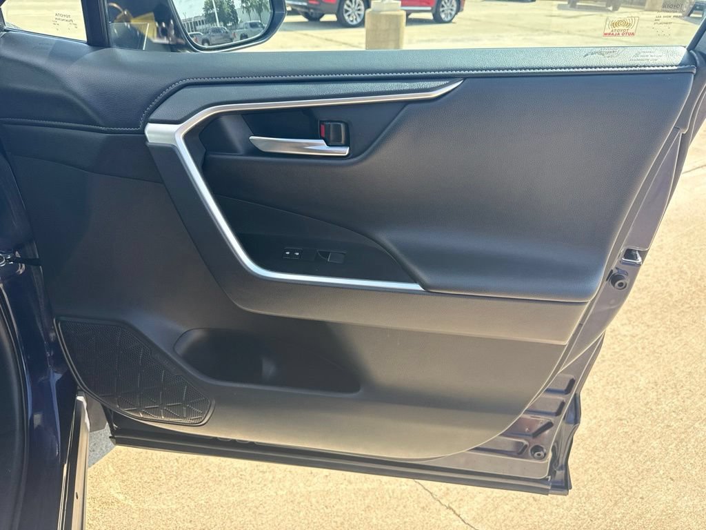 Certified 2019 Toyota RAV4 Limited w/ Cold Weather Package AWD/4WD image 23