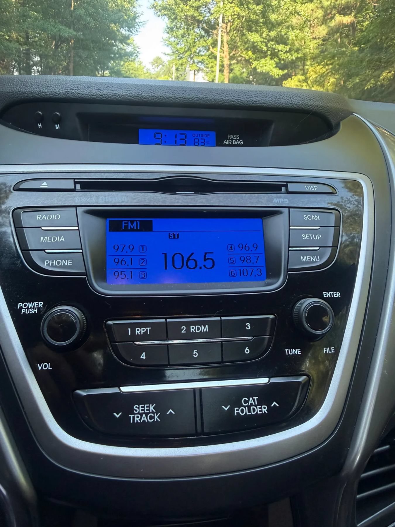 Used 2013 Hyundai Elantra Limited FWD image 18