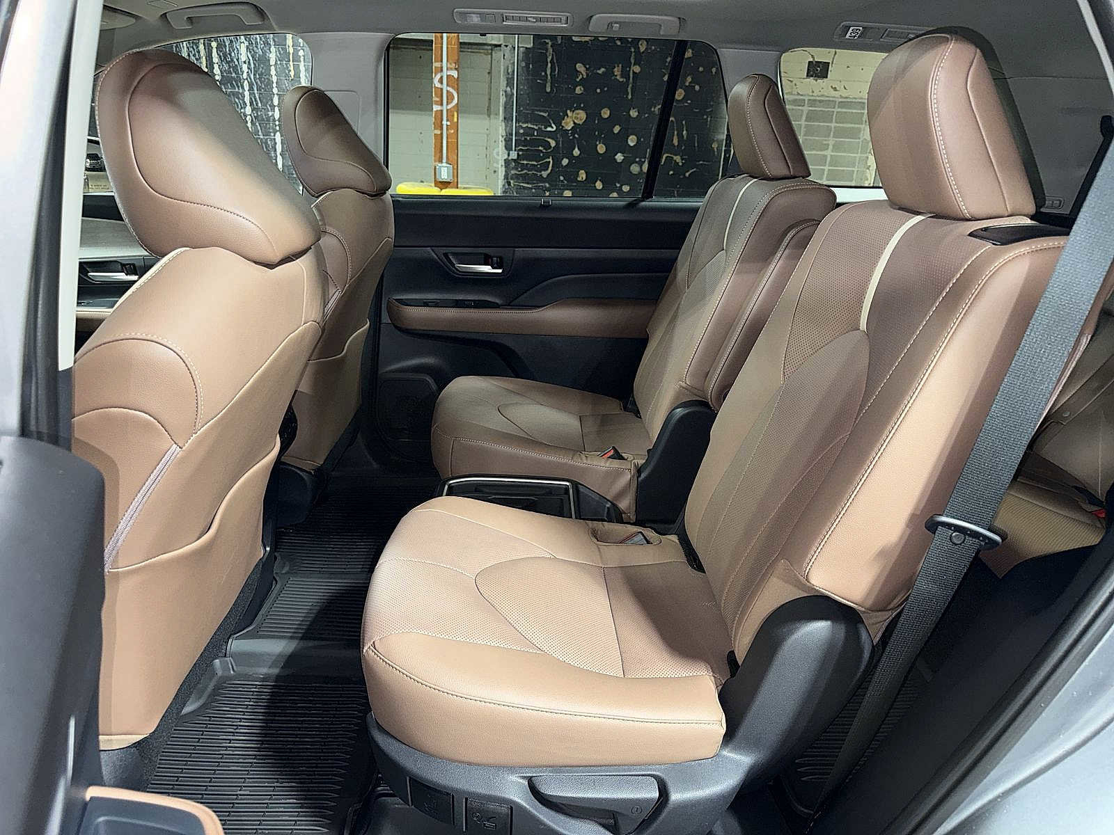 Used 2026 Toyota Grand Highlander Platinum image 17