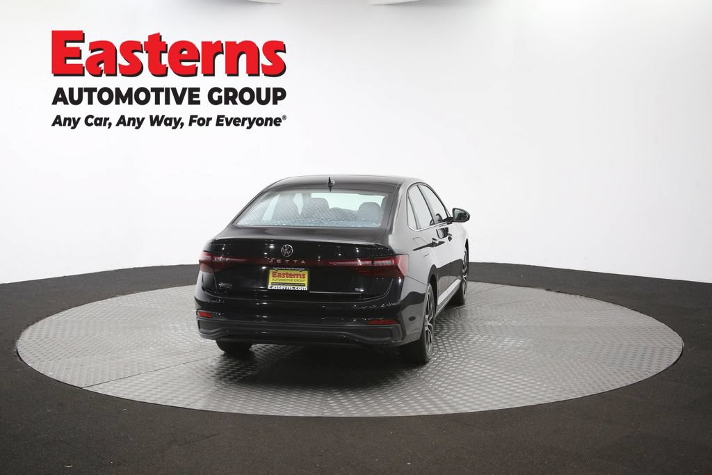 Used 2025 Volkswagen Jetta SE FWD image 39