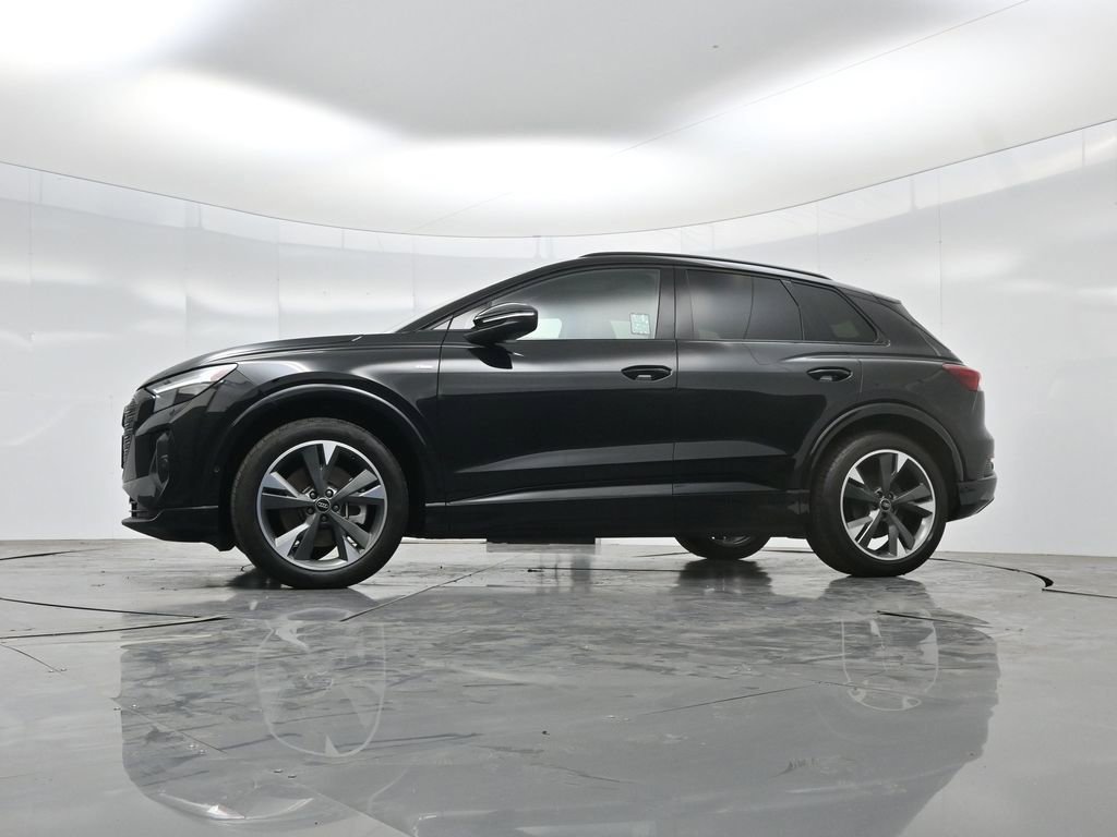 Used 2024 Audi Q4 e-tron Premium Plus w/ Premium Plus AWD/4WD image 51