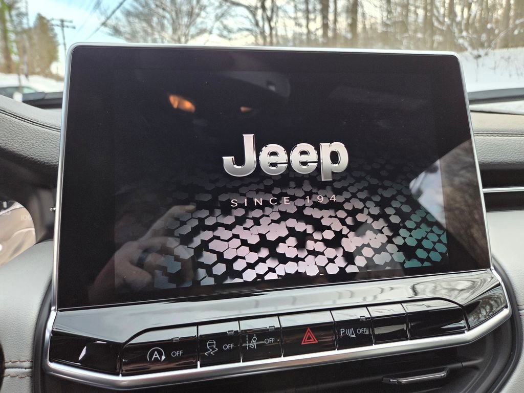 Used 2024 Jeep Compass Limited image 14