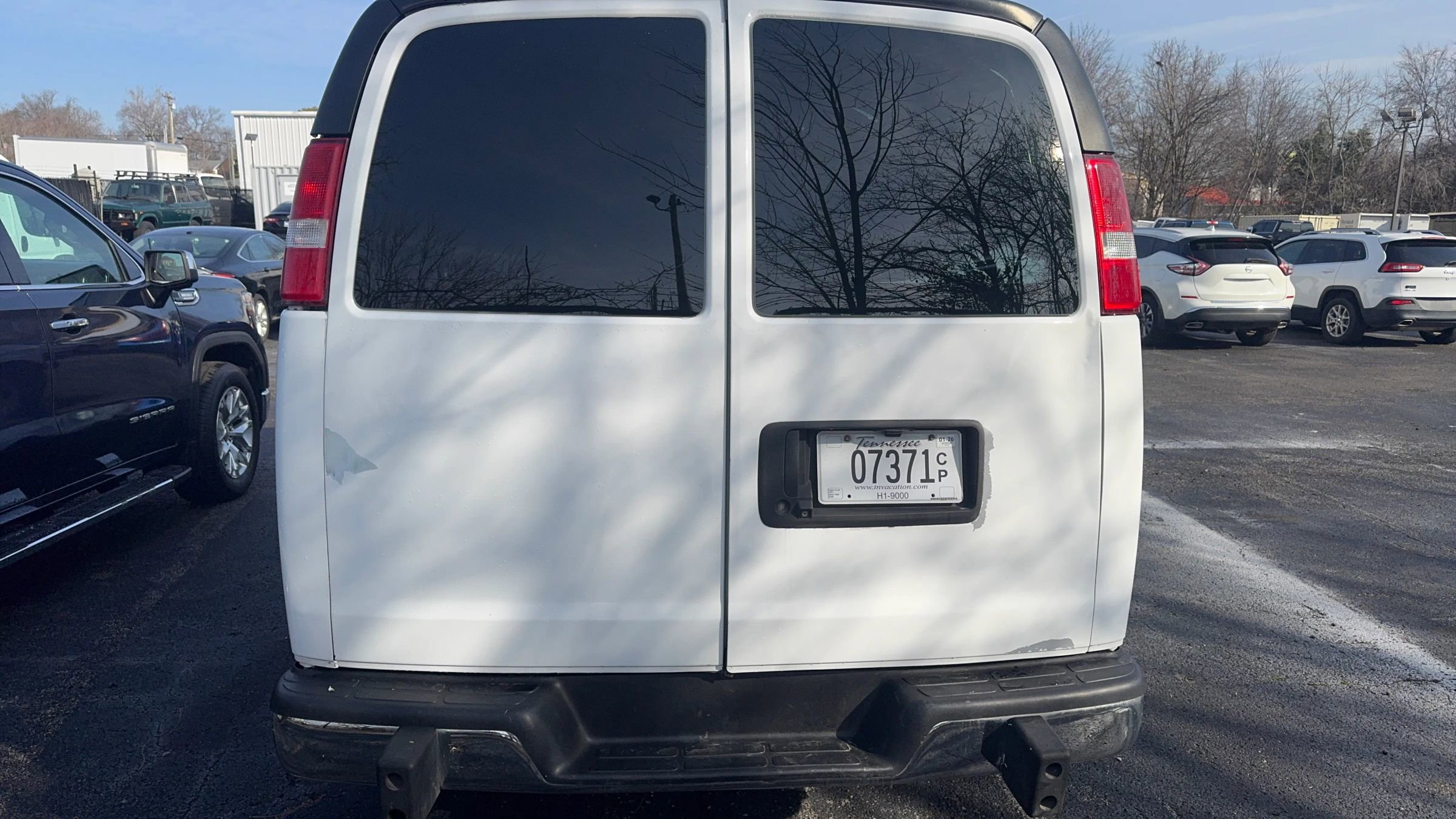 Used 2019 Chevrolet Express 2500 w/ Driver Convenience Package image 4