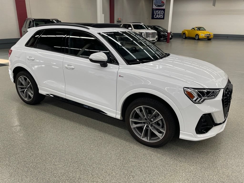 Used 2024 Audi Q3 2.0T Premium Plus w/ Premium Plus Package AWD/4WD image 4