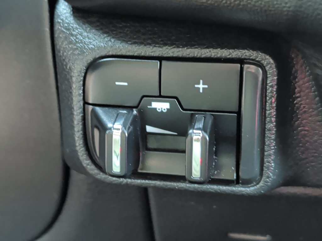 Used 2025 Dodge Durango GT AWD/4WD image 44