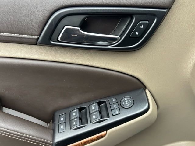 Used 2017 Chevrolet Suburban Premier image 11