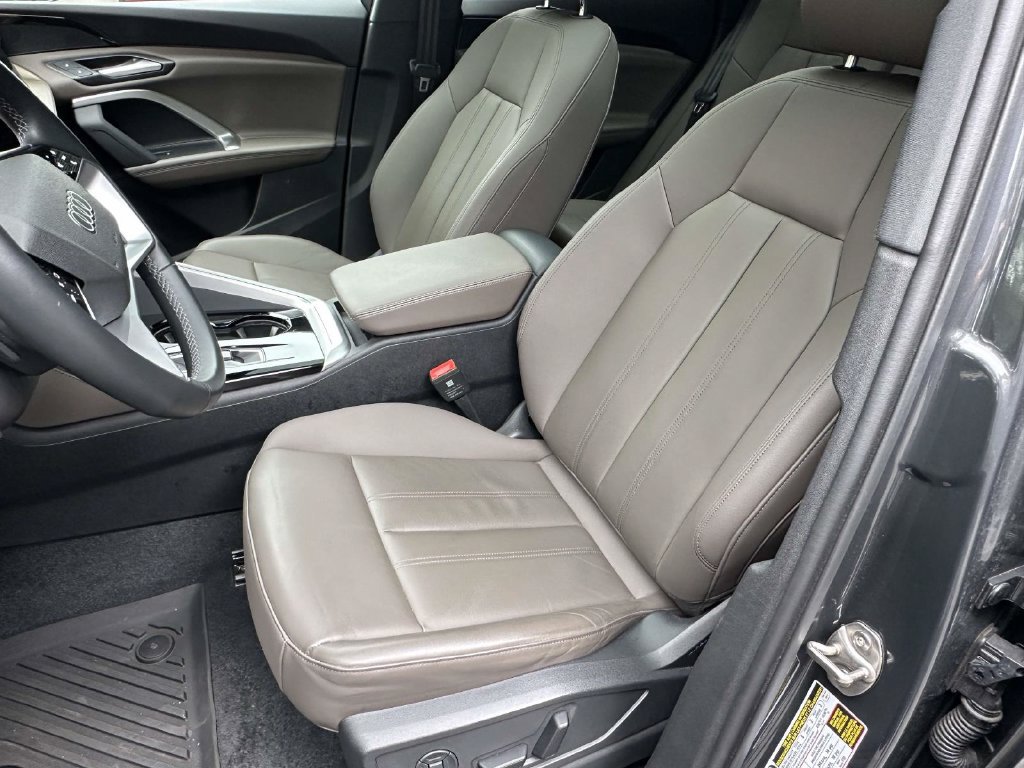 Used 2025 Audi Q5 Premium w/ Convenience Package AWD/4WD image 12