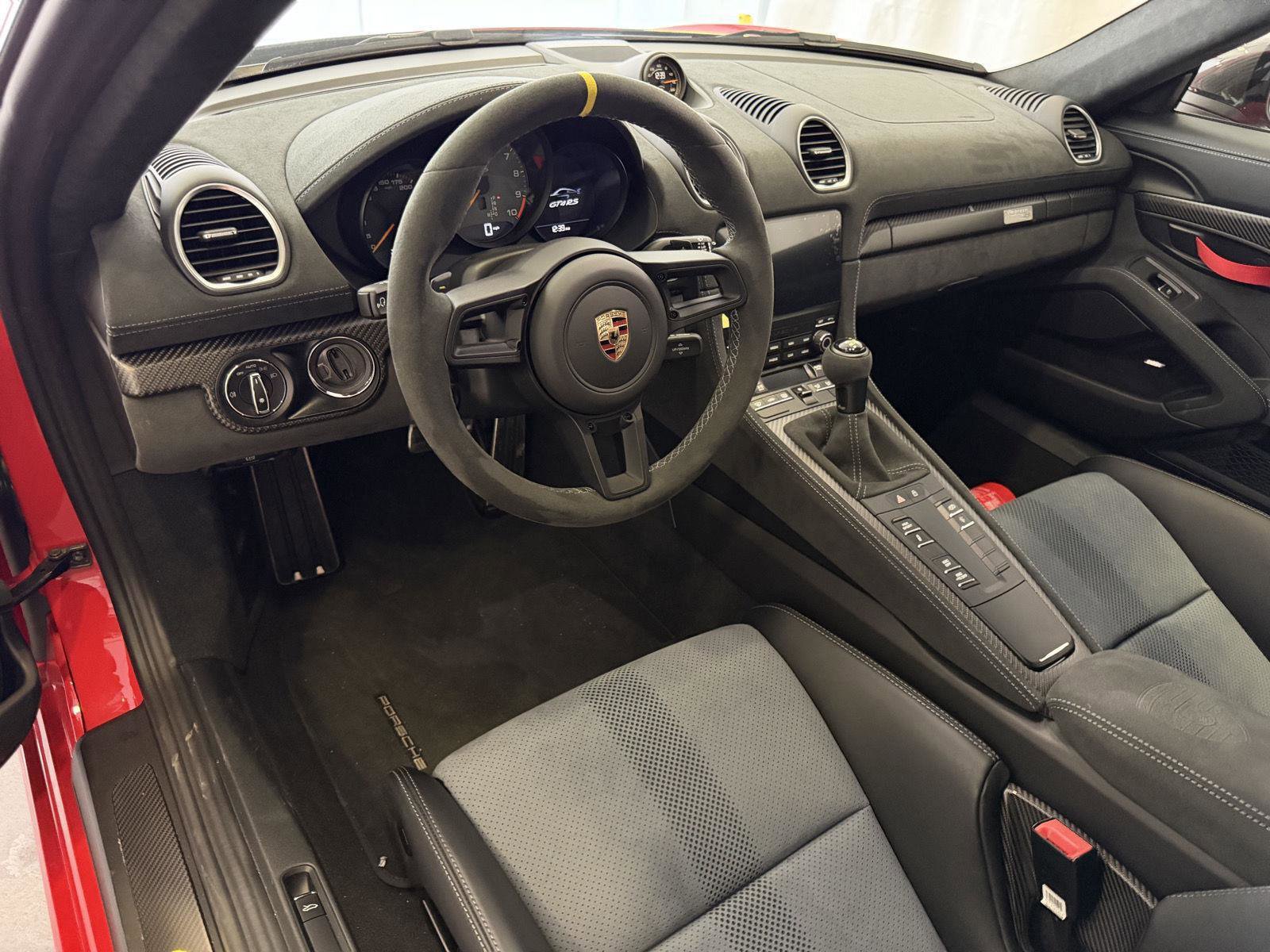 Used 2025 Porsche 718 Cayman GT4 RS image 4