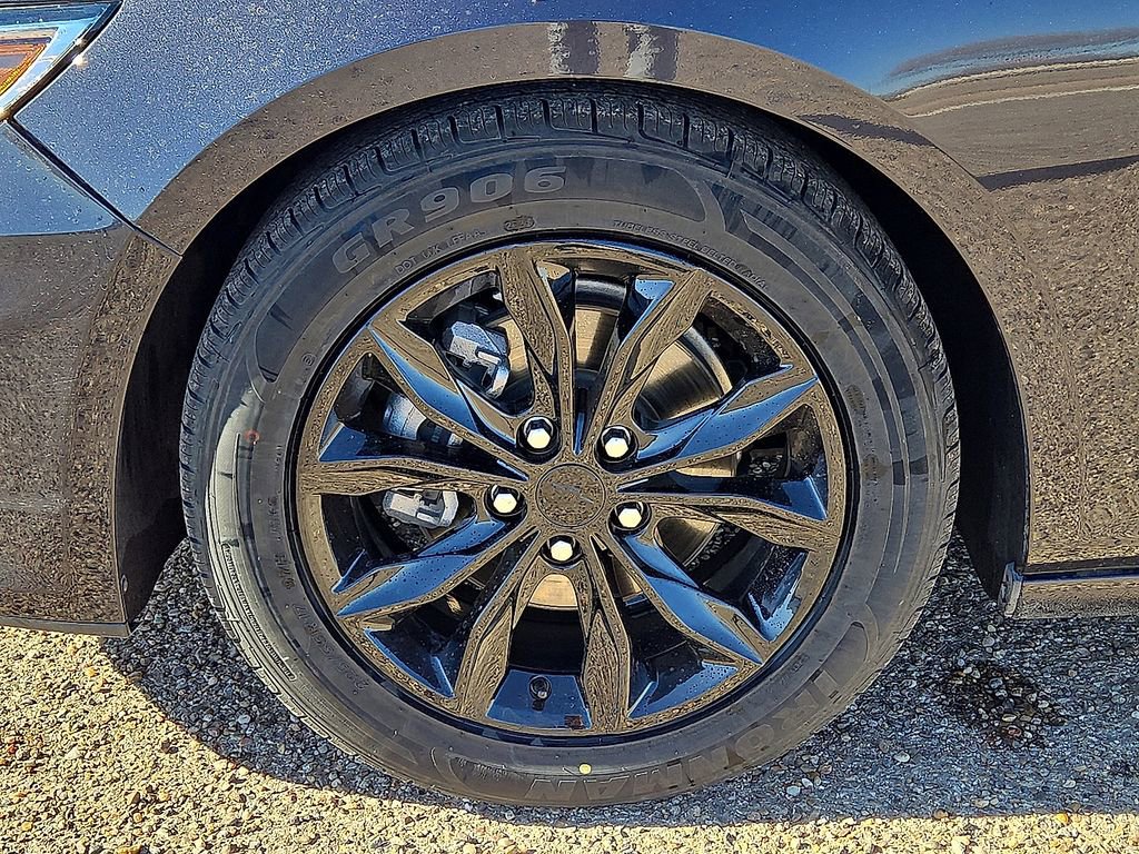 Used 2023 Chevrolet Malibu LT image 11