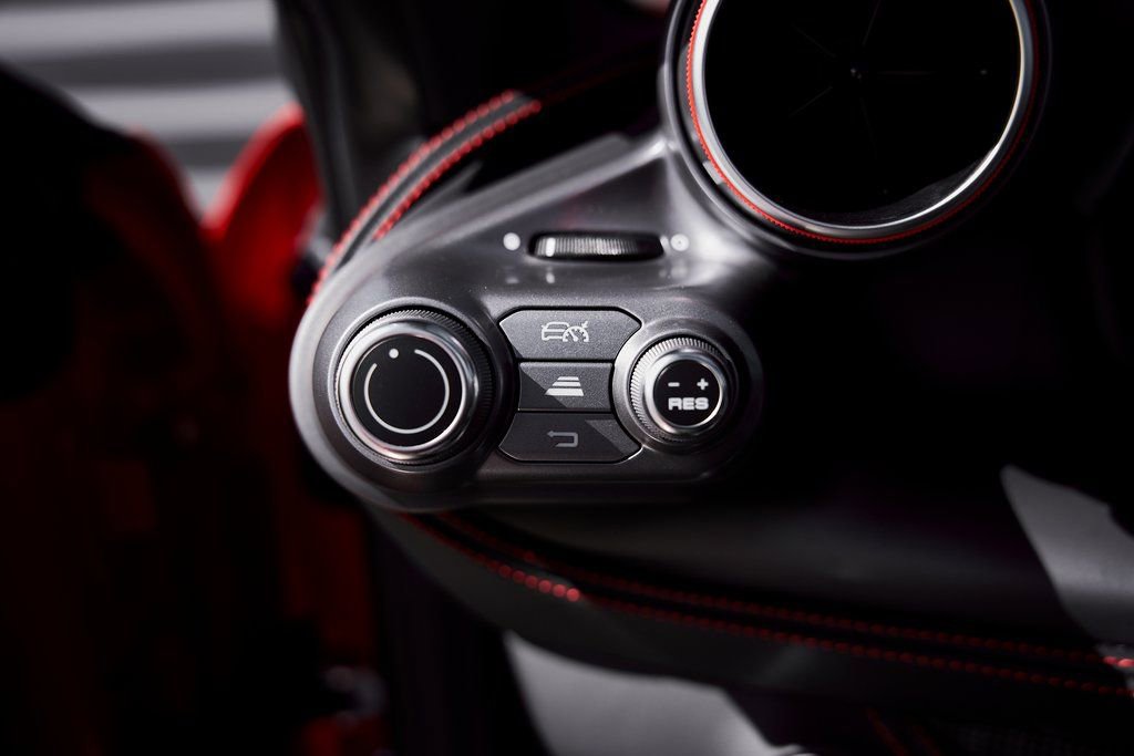 Used 2022 Ferrari F8 Tributo image 56