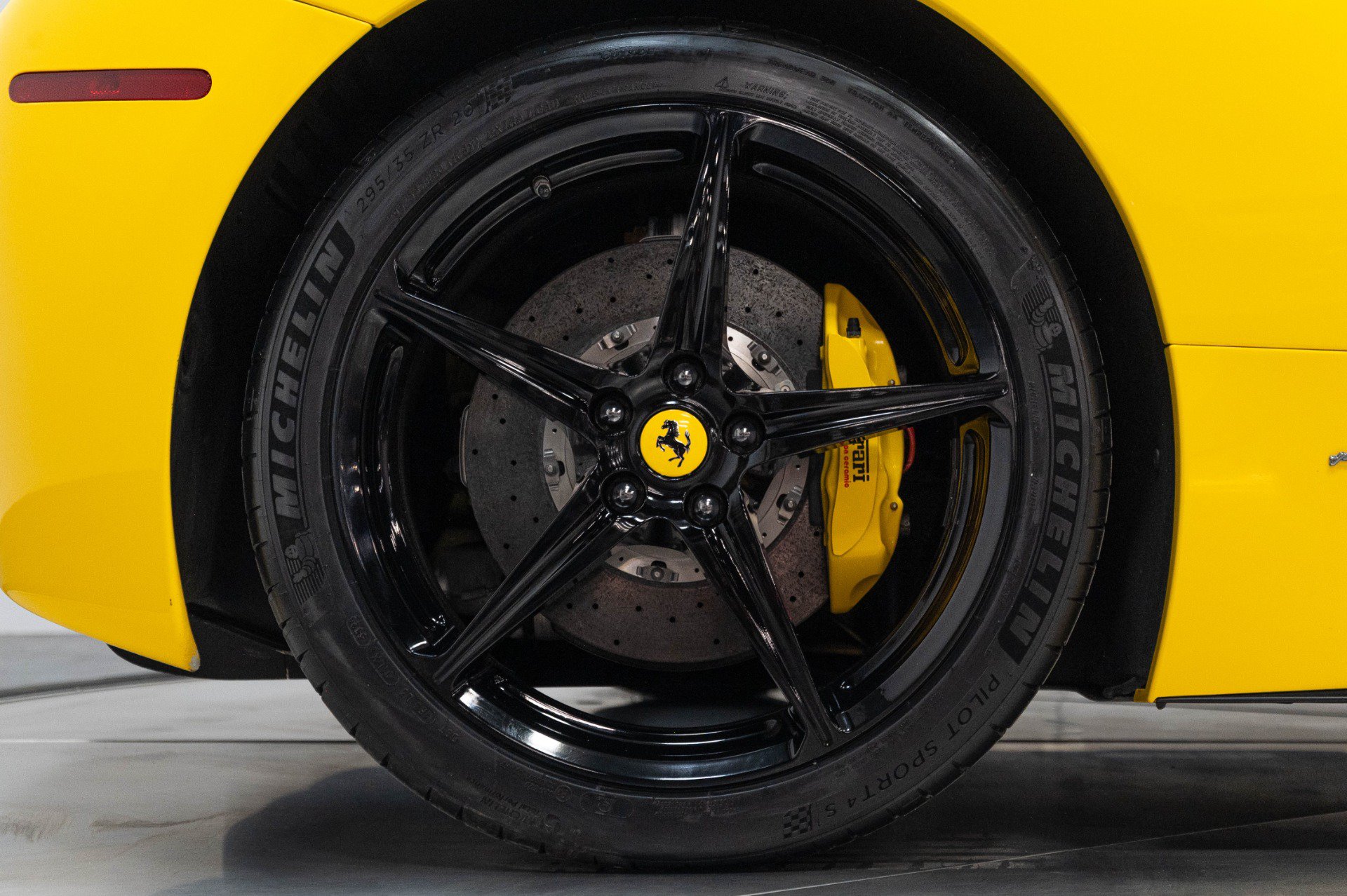 Used 2010 Ferrari 458 Italia Coupe RWD image 24