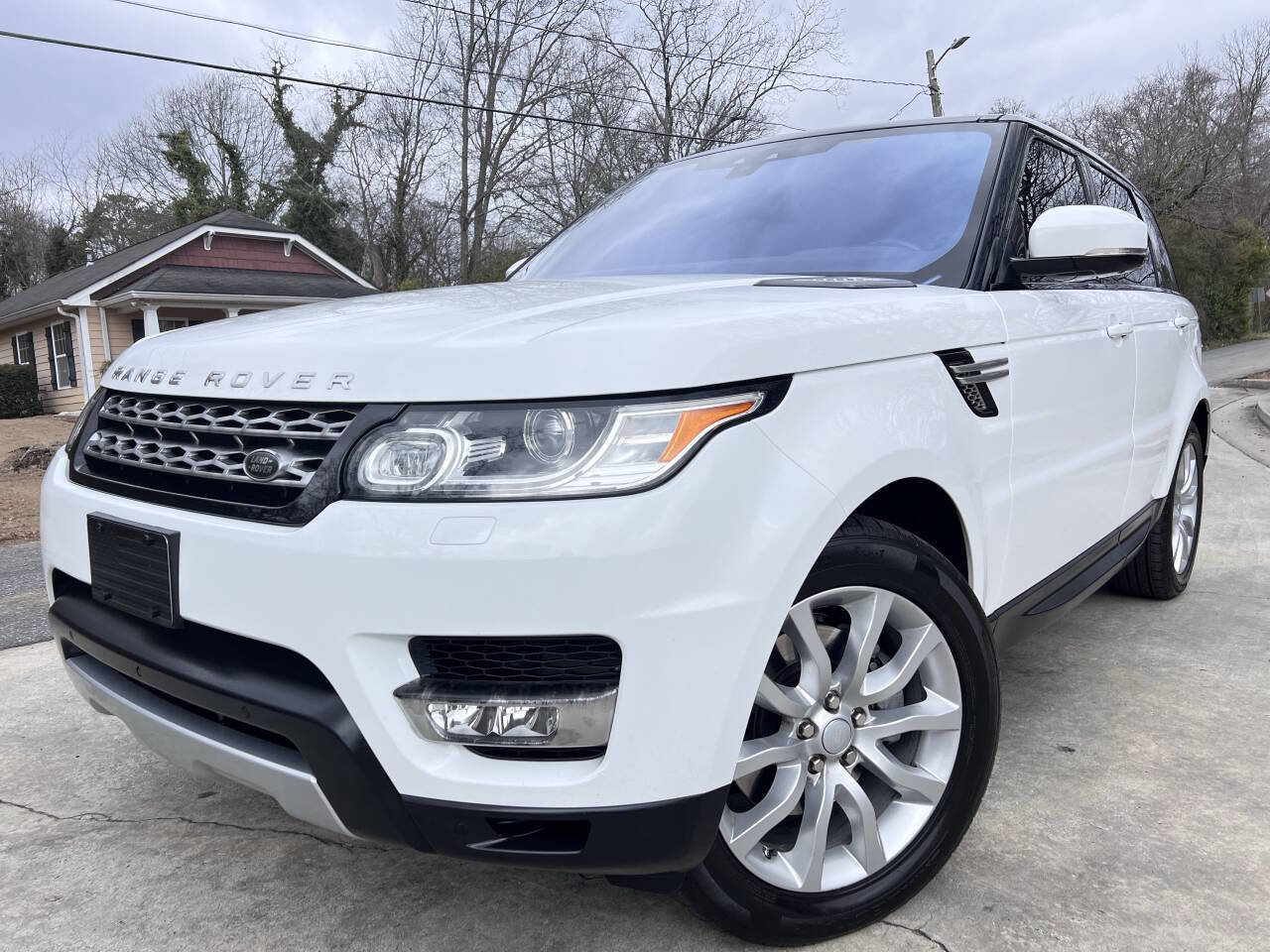 Used 2017 Land Rover Range Rover Sport HSE image 1
