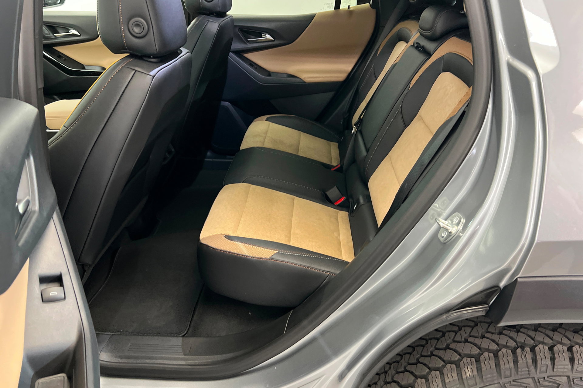 New 2026 Chevrolet Equinox ACTIV w/ Convenience Package III image 22