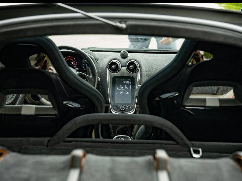 Used 2017 McLaren 570S RWD image 34
