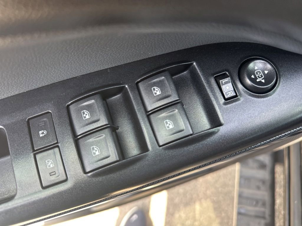 Used 2017 Chevrolet Colorado Z71 image 17