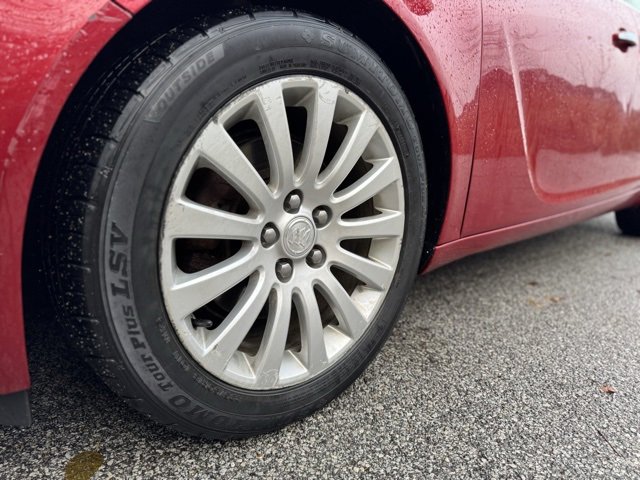 Used 2013 Buick Regal Premium image 2