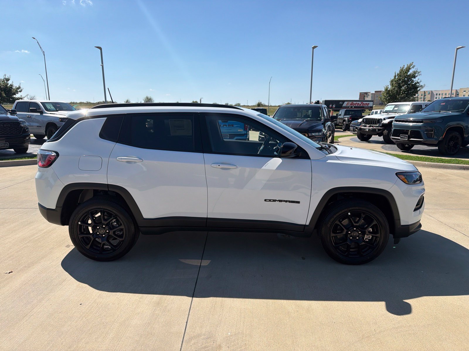 New 2027 Jeep Compass Latitude AWD/4WD image 6