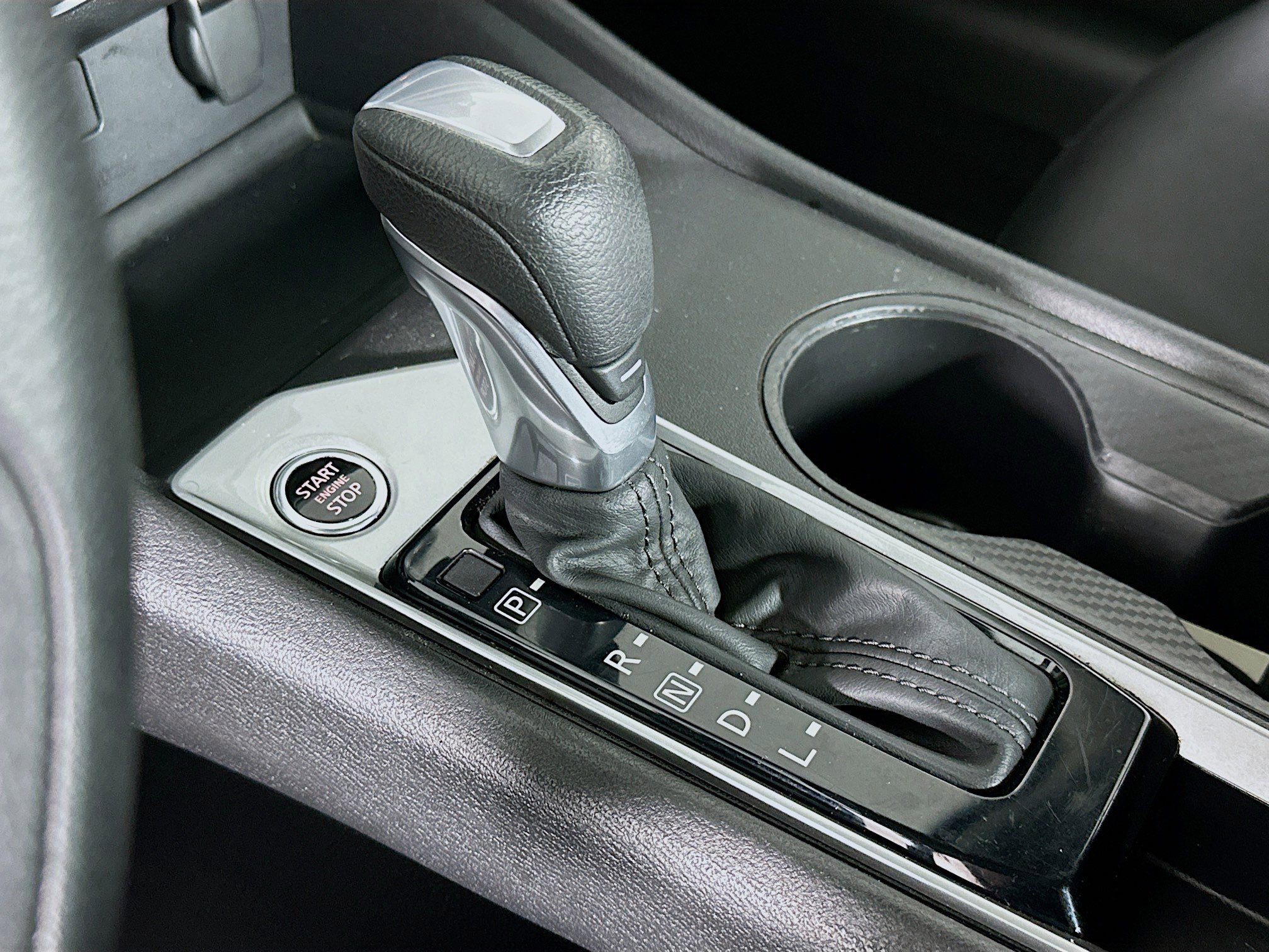 Used 2025 Nissan Altima 2.5 SV image 23