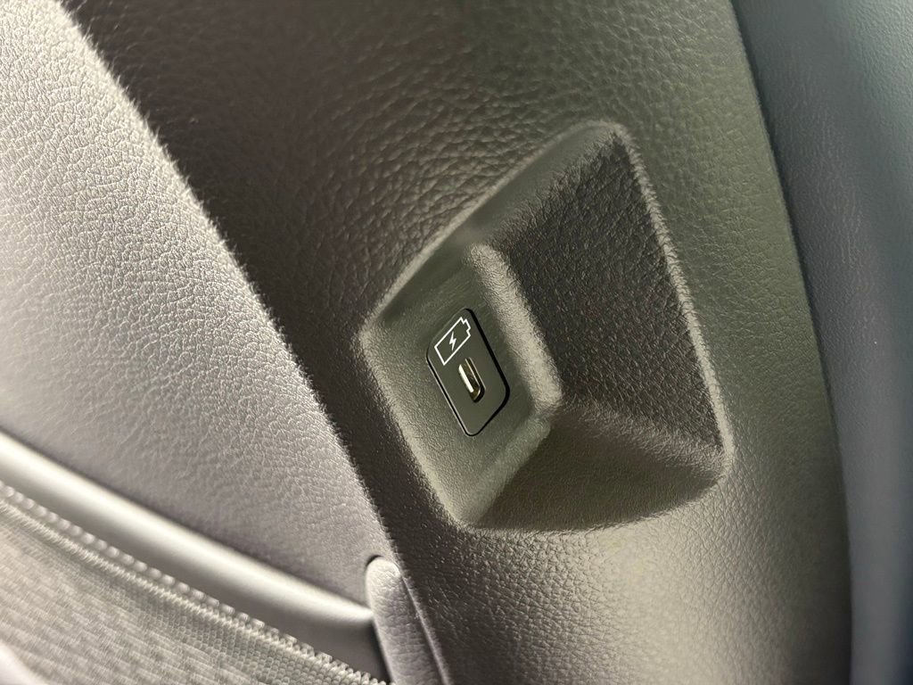 New 2026 Kia Carnival EX image 36