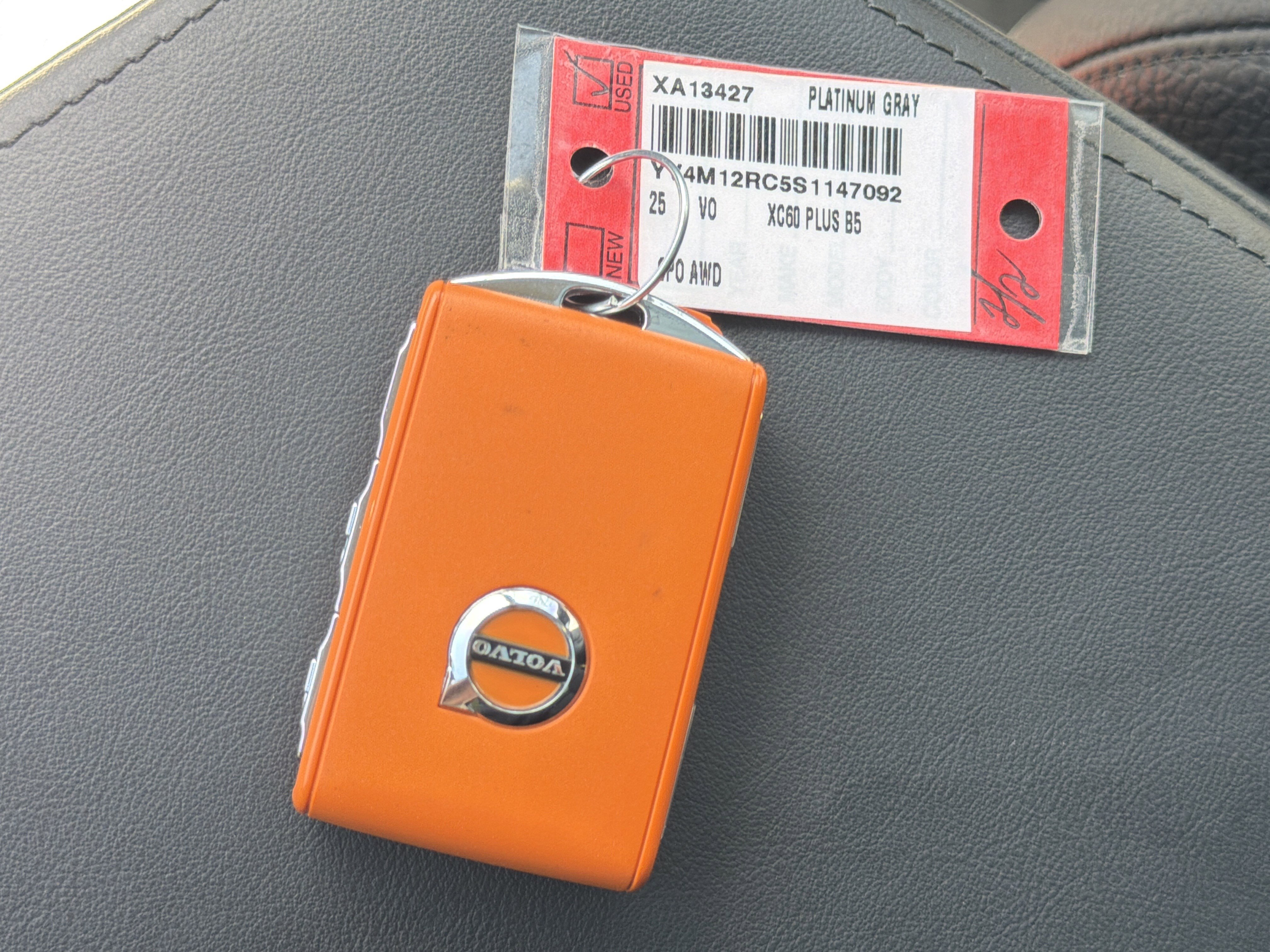 Certified 2025 Volvo XC60 B5 Plus image 38