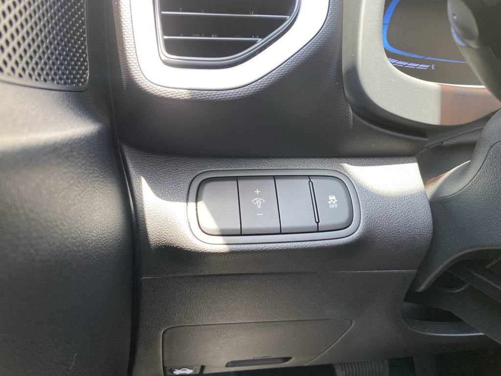 New 2026 Hyundai Venue SEL FWD image 19