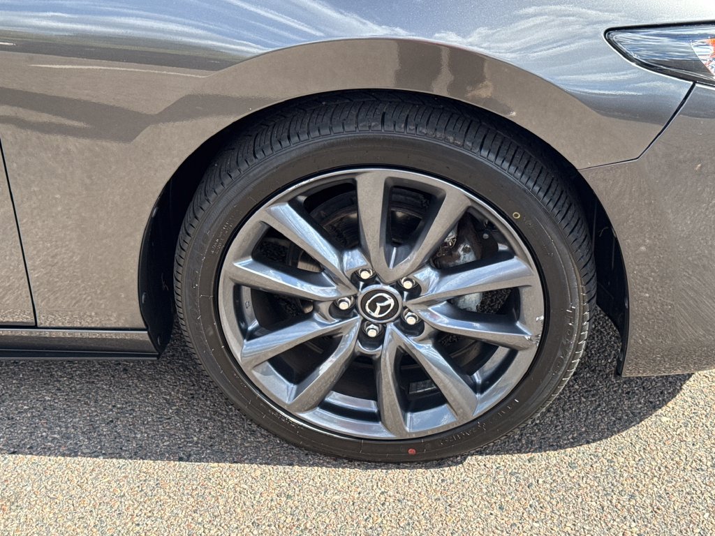 Used 2022 MAZDA MAZDA3 s FWD image 39