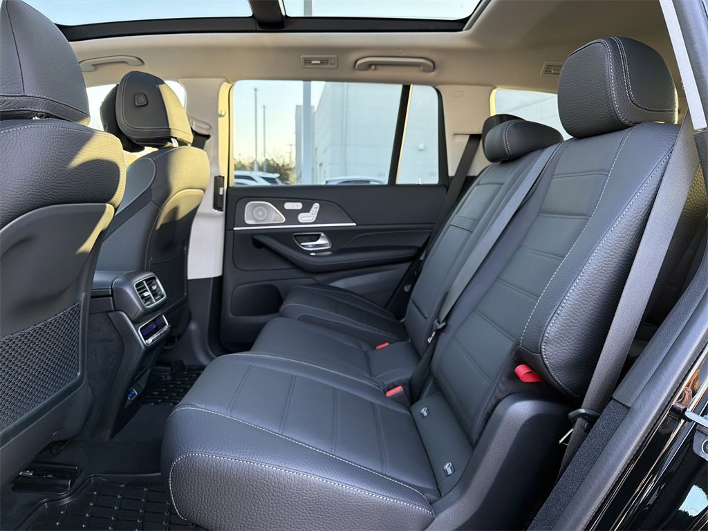 New 2026 Mercedes-Benz GLS 450 4MATIC image 14