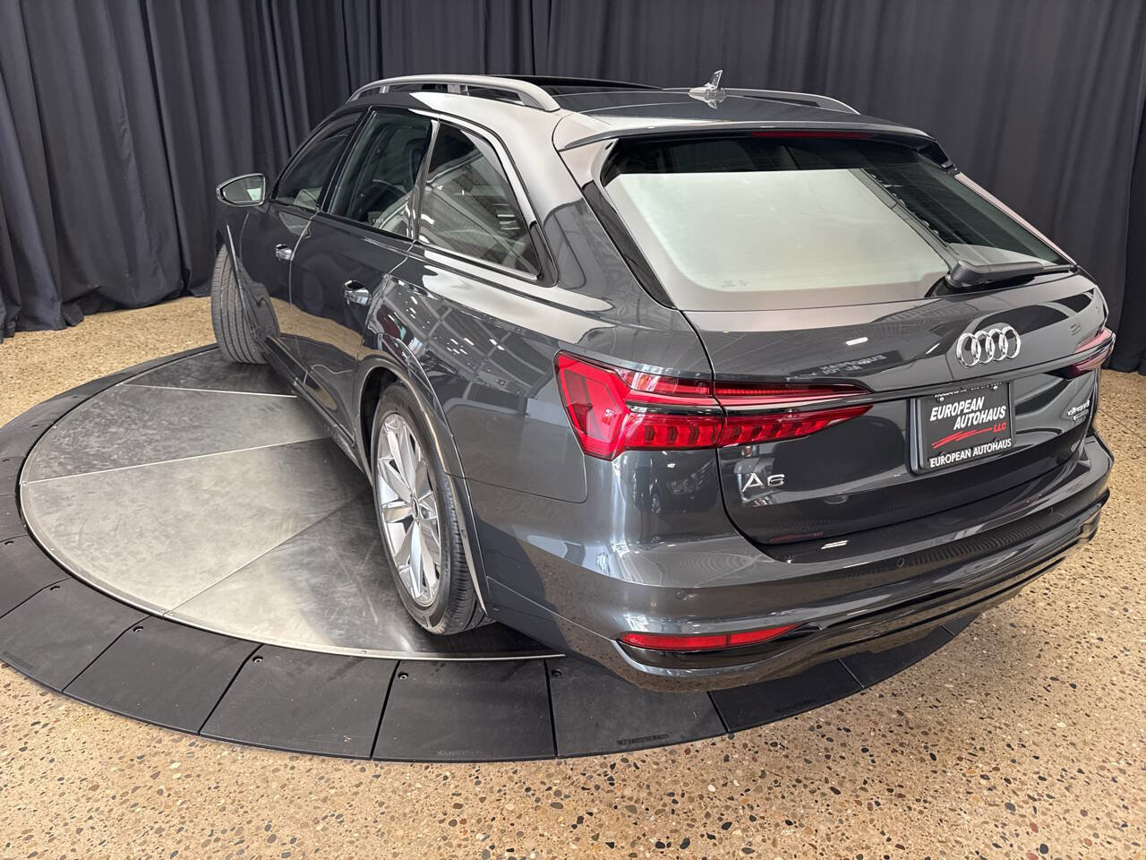 Used 2024 Audi A6 Premium Plus w/ Executive Package image 6