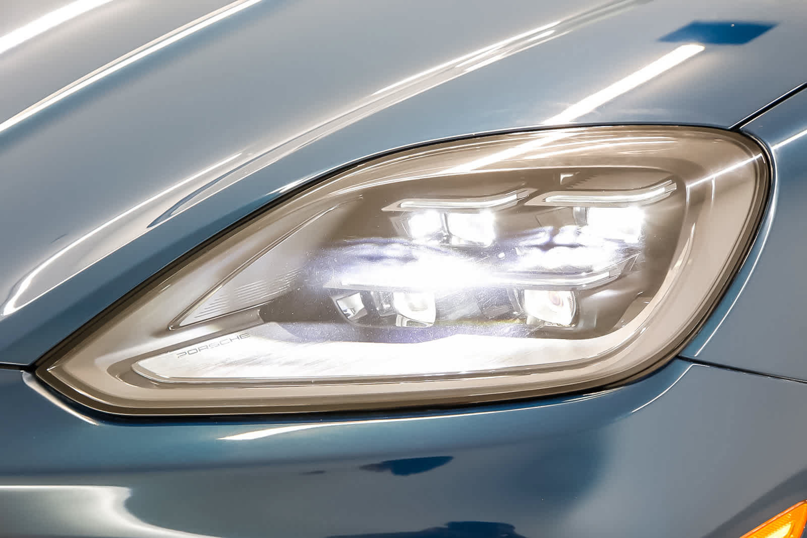Certified 2024 Porsche Cayenne AWD/4WD image 15